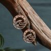 Boucles d'oreilles en bois Vag avec motifs ethniques et dessin de vague