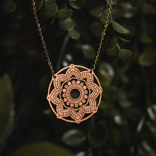 Collier en bois de hêtre suisse Elaïa
