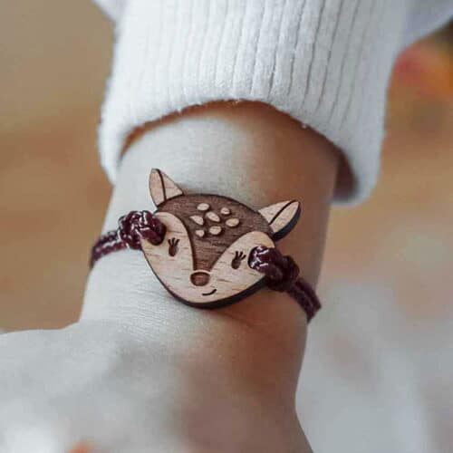 Bracelet en bois pour enfant biche Bamby