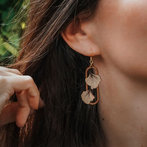 Boucles d'oreilles en bois inspirée de feuilles de ginkgo