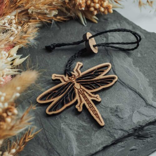 Diffuseur d'huiles essentielles en bois au design de libellule