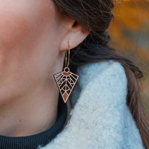 Boucles d'oreilles en bois Dispar dépareillées