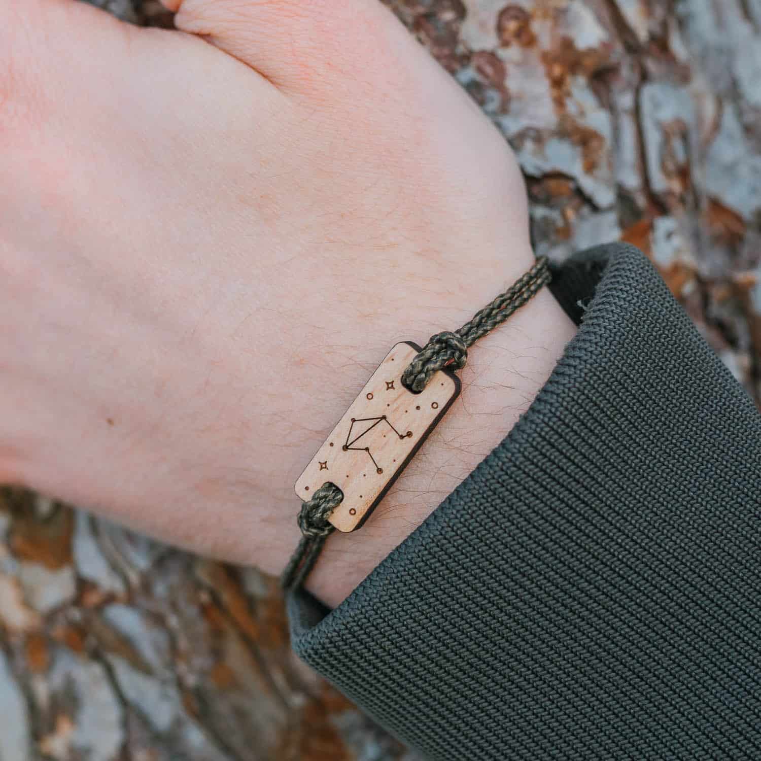 Bracelet-en-bois-astro-balance-1.jpg Bracelet en bois signe astrologique Balance