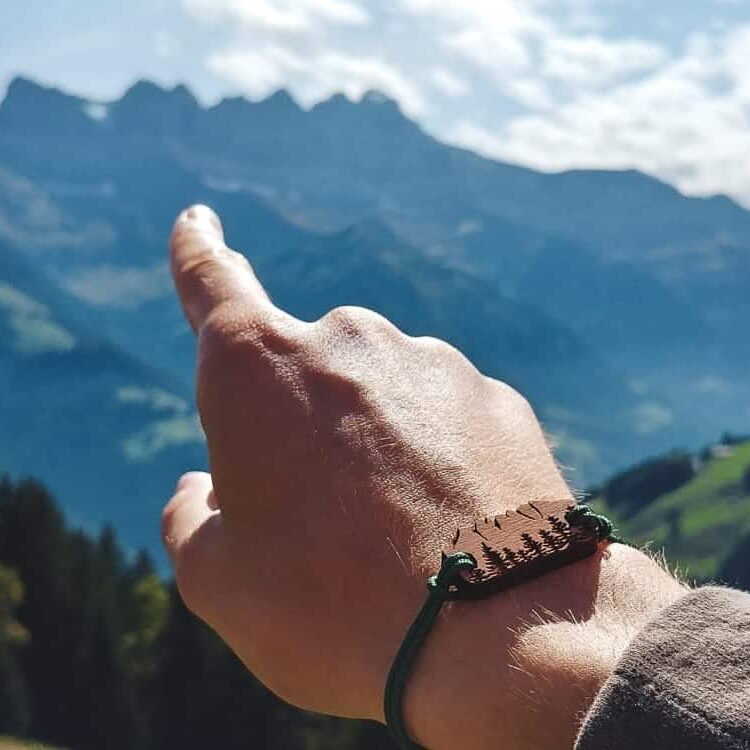 Bracelet-en-bois-dents-du-midi-1000x-e1681239961495.jpg Bracelet en bois 7 Peaks