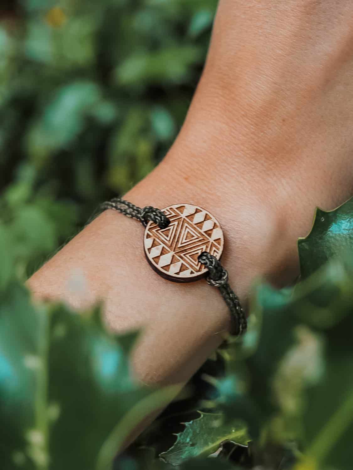 Bracelet-en-bois-quka.jpg Bracelet en bois Quka