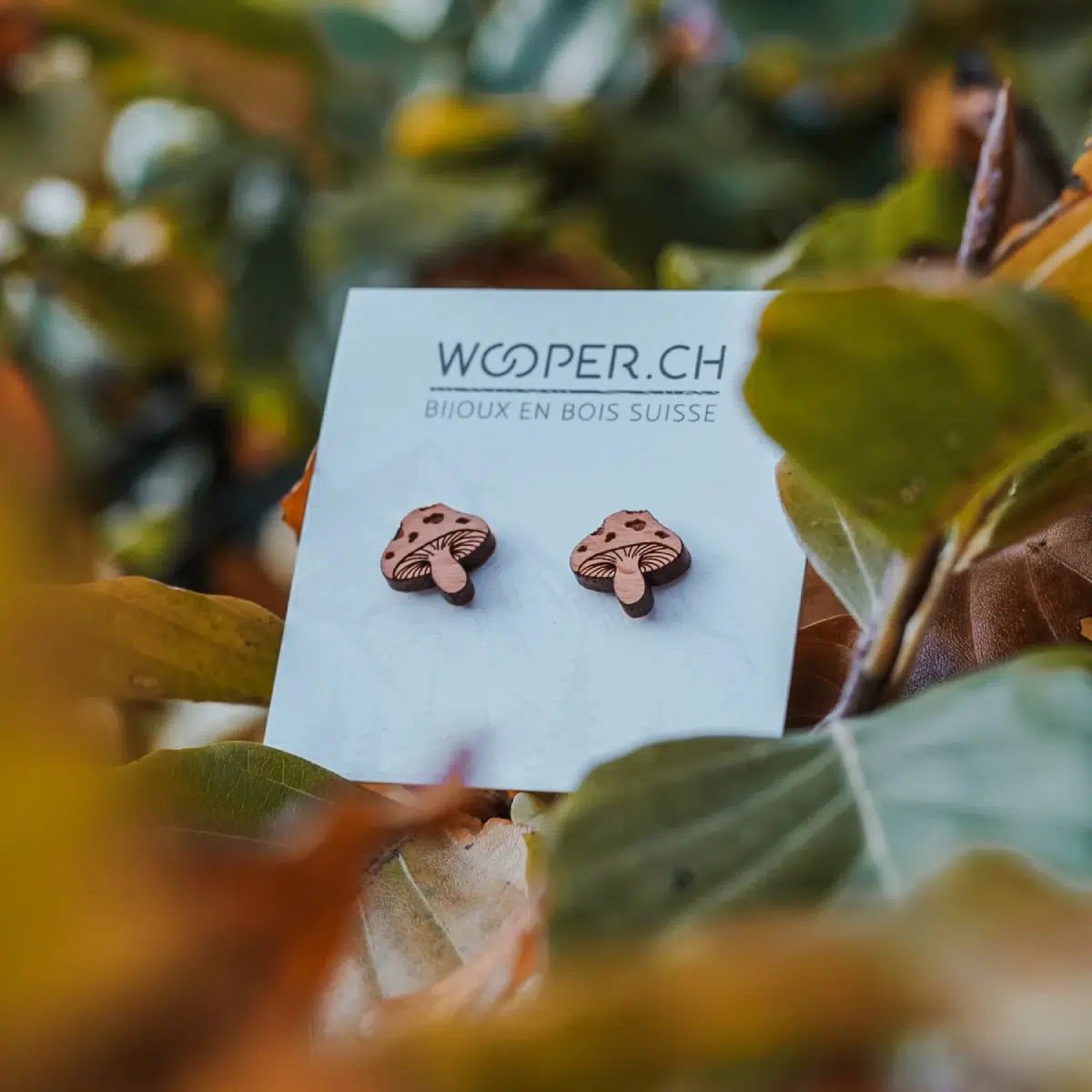 Clous d'oreilles en bois Champignon