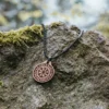 Collier en bois Viking Vegvisir