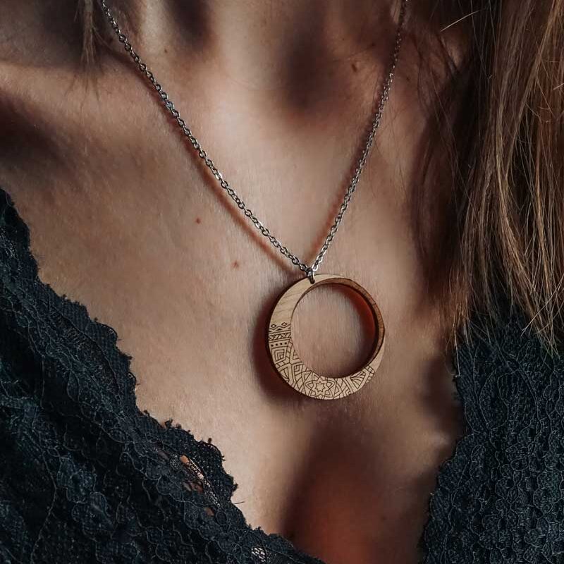 Collier en bois Luna