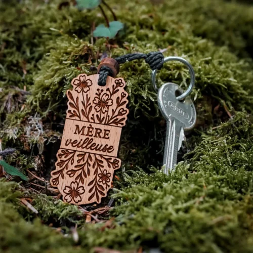 Porte-clés en bois Mère veilleuse