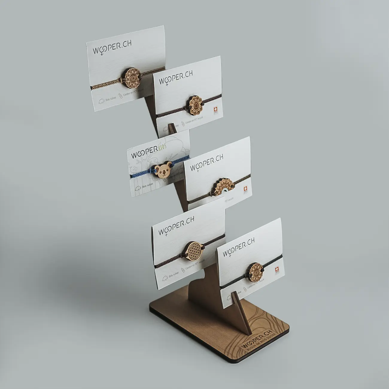 Presentoir-6-brac-1200.webp Présentoir pour bracelets