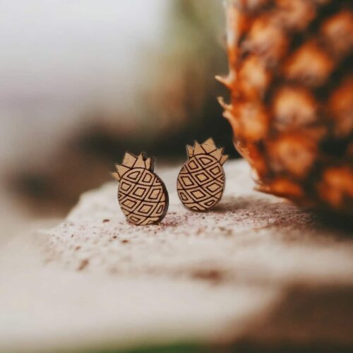 clous-oreilles-en-bois-ananas-1200.jpg Clous d'oreilles en bois Ananas