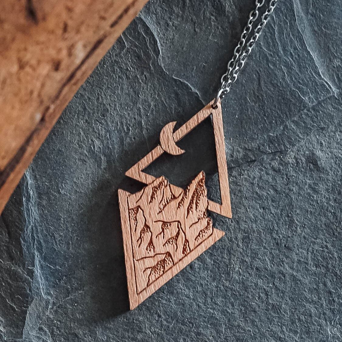 Collier en bois Alpina