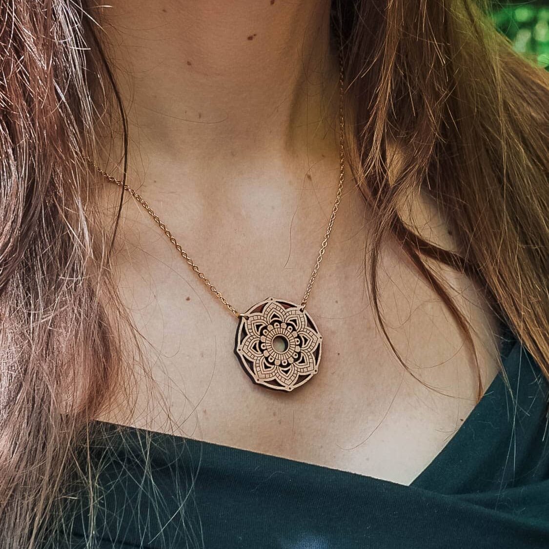 Collier en bois Elaïa